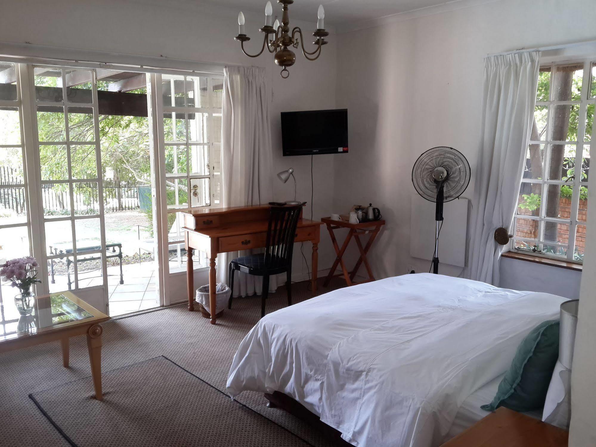 Thatchfoord Lodge Johannesburg Exterior photo